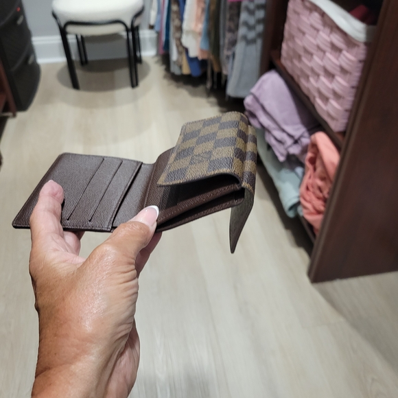 Louis Vuitton Brown Checkered Compact Wallet - Picture 8 of 9